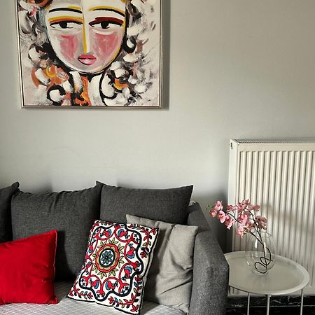 Beautiful Apartment Next To Metro Station Athens Luaran gambar