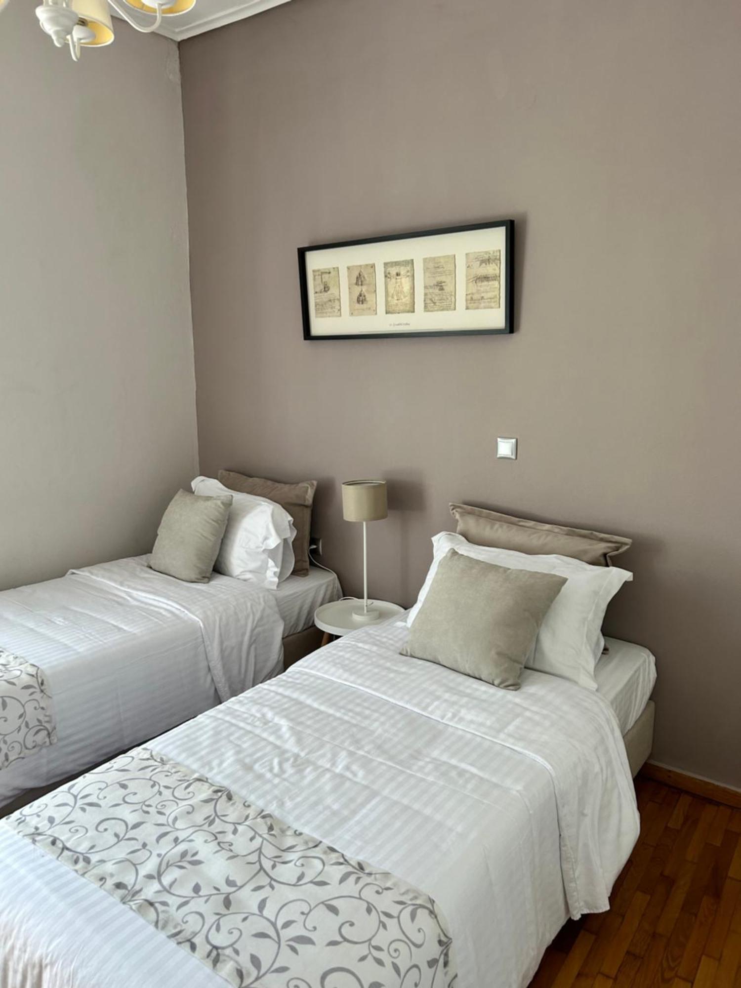 Beautiful Apartment Next To Metro Station Athens Luaran gambar