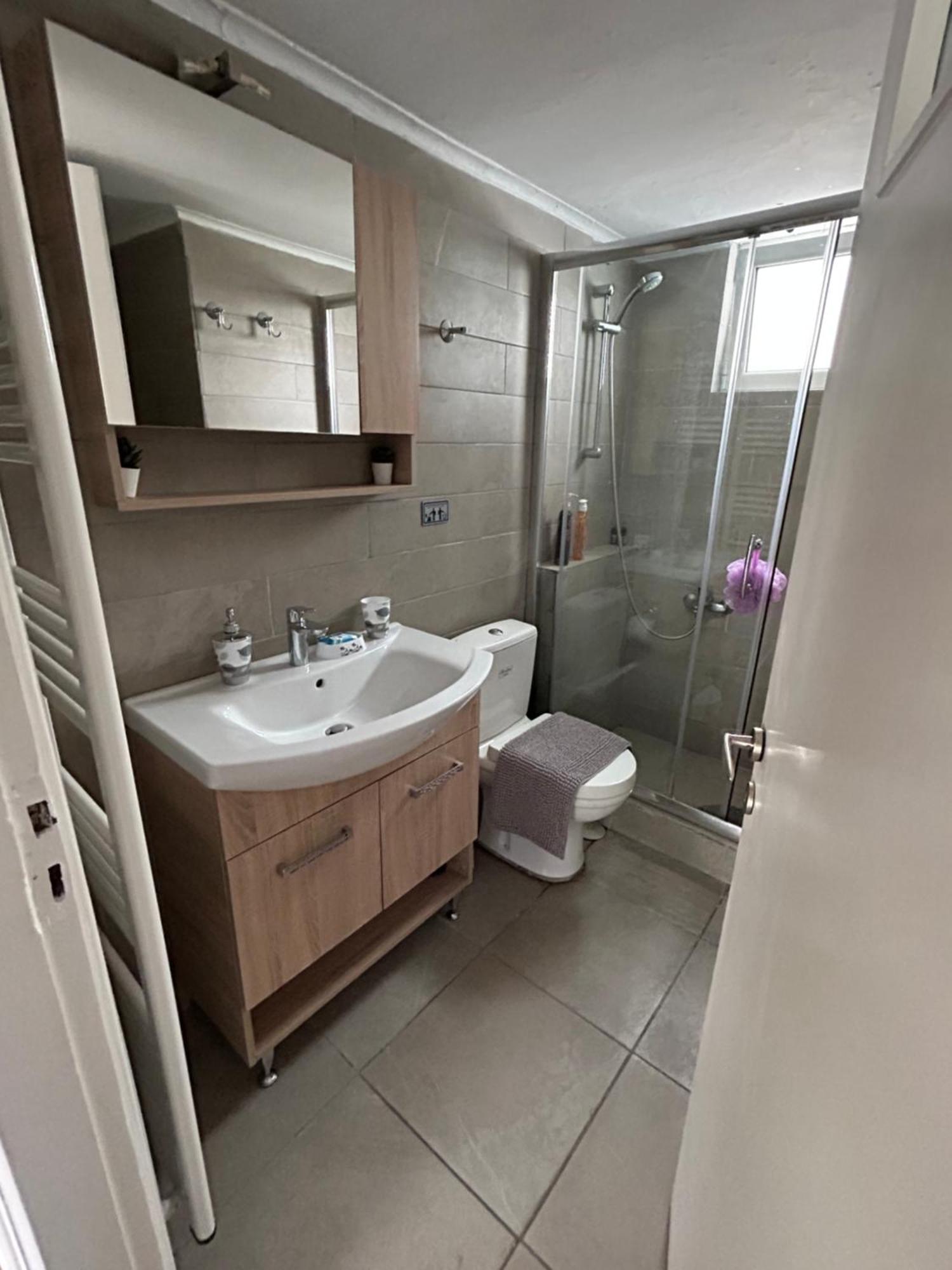Beautiful Apartment Next To Metro Station Athens Luaran gambar